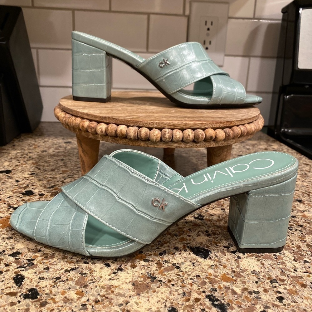 Calvin Klein “Carsi” block heel slides size 7.5 - Picture 8 of 9